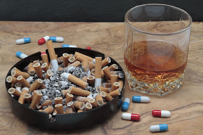 Smoking, Alcohol Consumption, and Diabetes Control